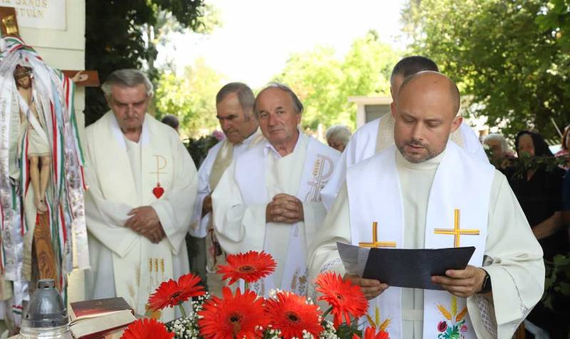 Révfalu_búcsú (10).jpg